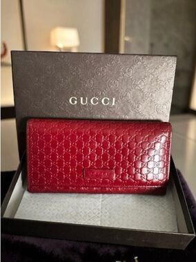 Gucci Microguccissima Red Leather Continental Flap Wallet